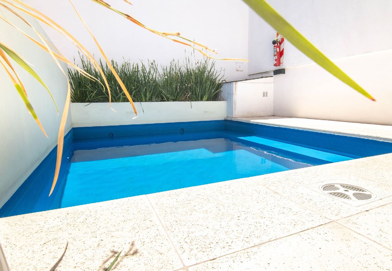 Estudio en Buenos Aires - Carranza 1A · Live Modern and Sun