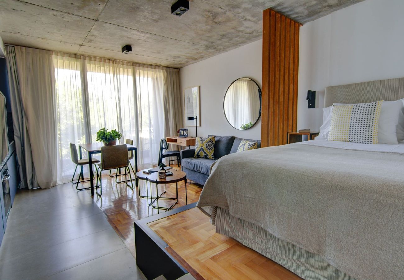 Estudio en Buenos Aires - Carranza 2A · Live and Enjoy Stun