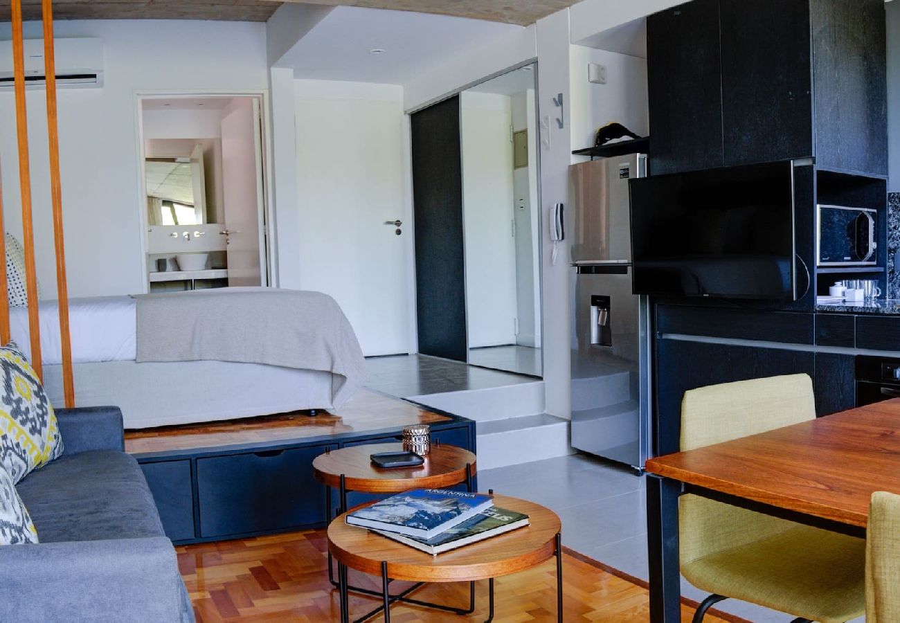 Estudio en Buenos Aires - Carranza 2A · Live and Enjoy Stun