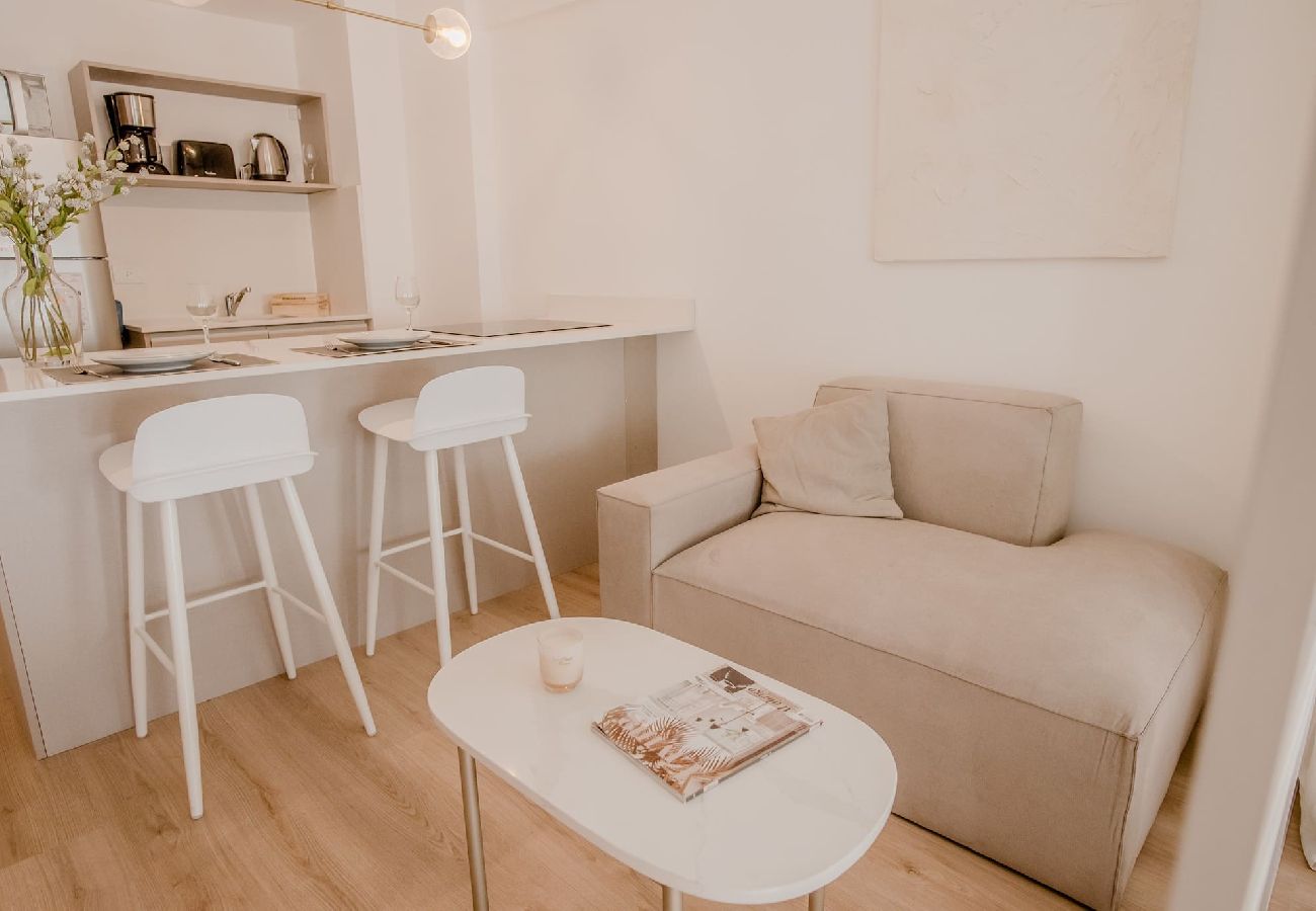 Estudio en Buenos Aires - Las Heras 501 · Enjoy Recoleta in this