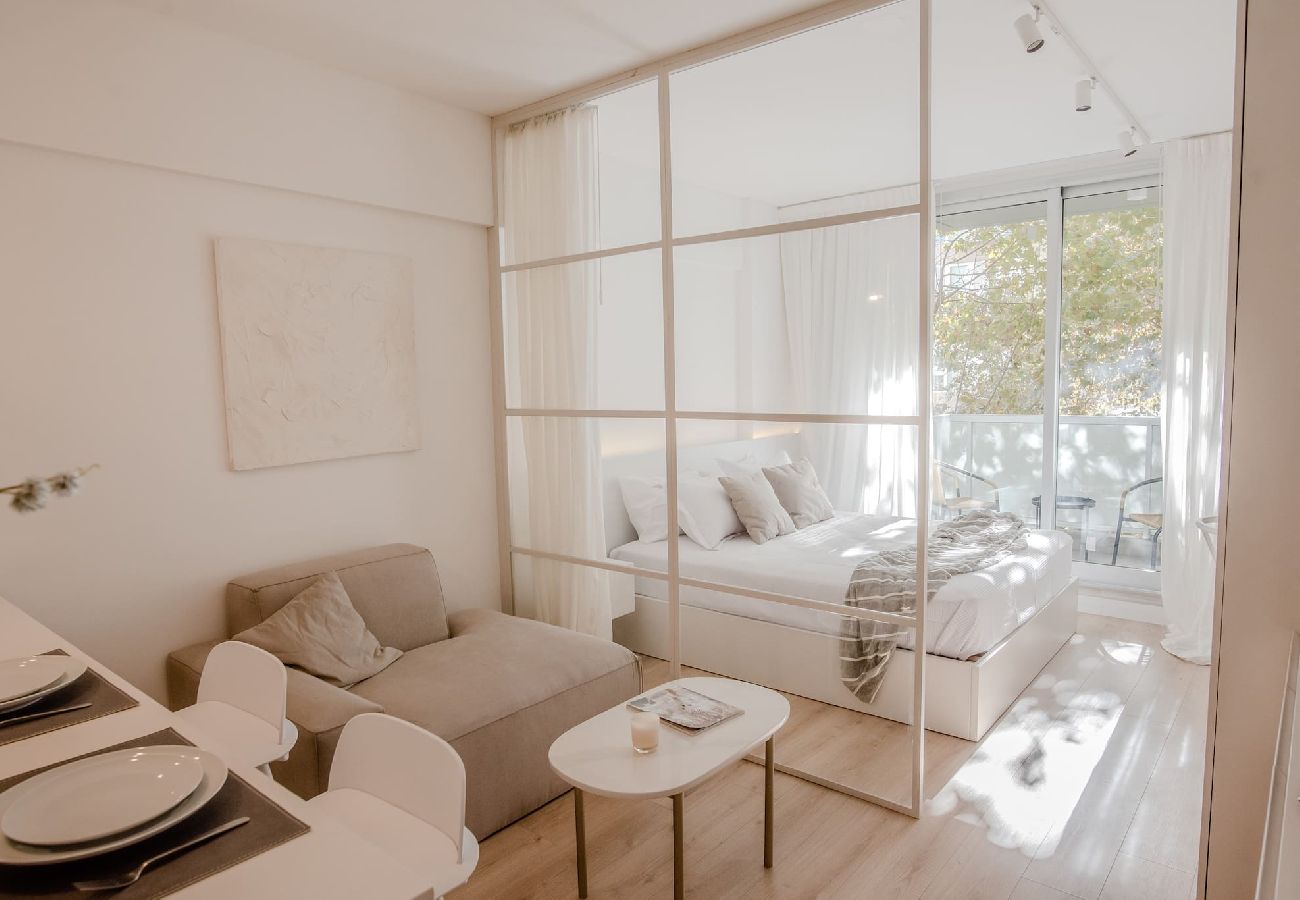 Estudio en Buenos Aires - Las Heras 501 · Enjoy Recoleta in this
