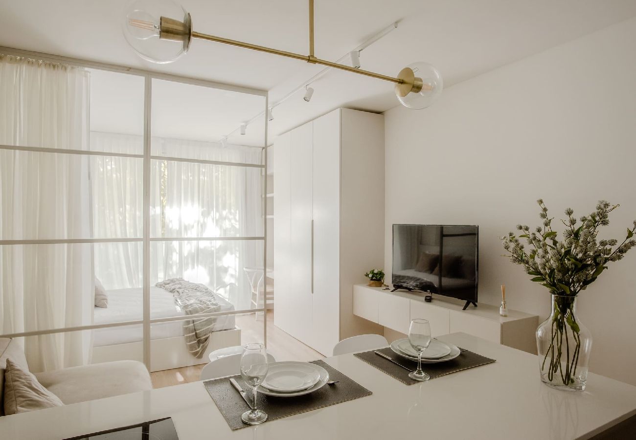 Estudio en Buenos Aires - Las Heras 501 · Enjoy Recoleta in this