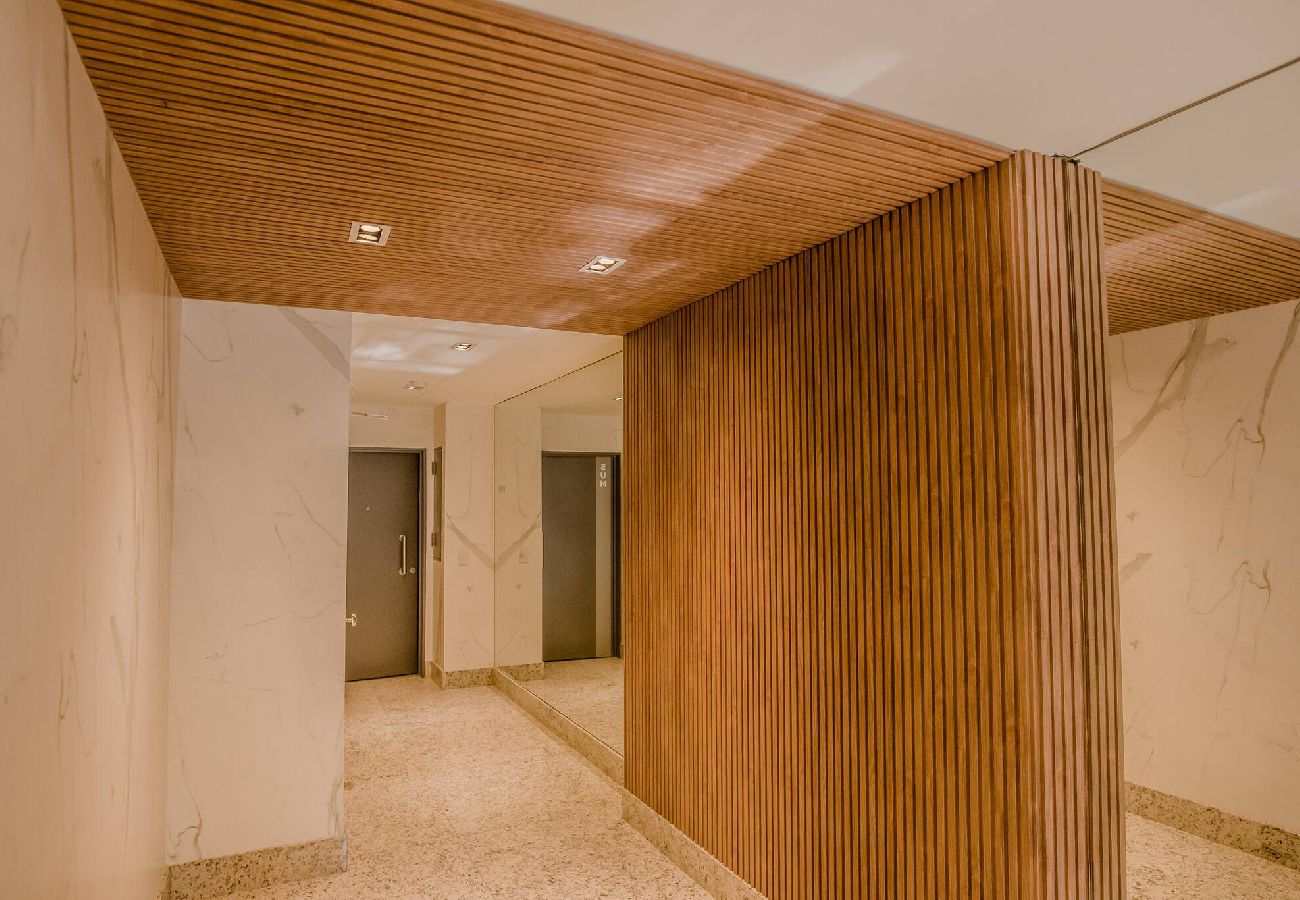 Estudio en Buenos Aires - Las Heras 501 · Enjoy Recoleta in this