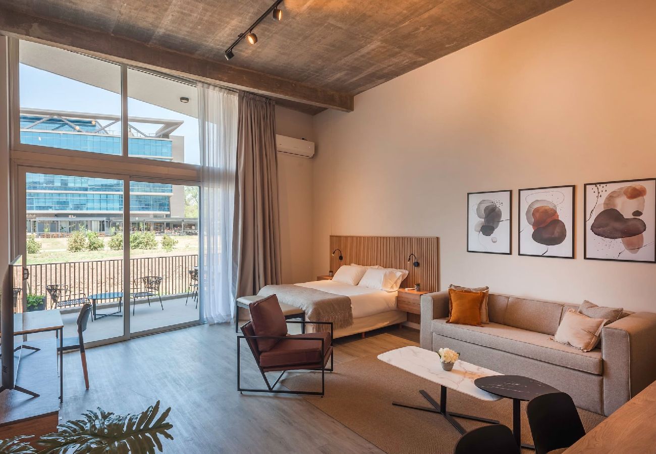 Estudio en Pilar - Pilar #025 · Discover Pilar in this New and Stunni