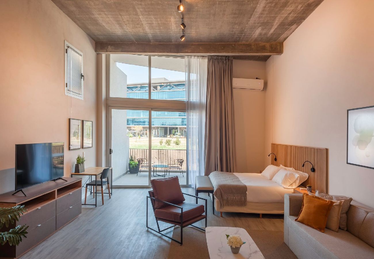 Estudio en Pilar - Pilar #025 · Discover Pilar in this New and Stunni