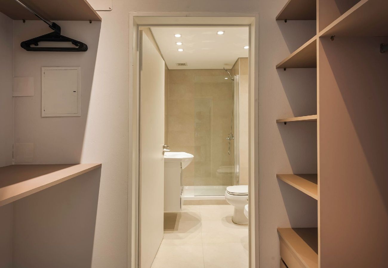 Estudio en Pilar - Pilar #025 · Discover Pilar in this New and Stunni