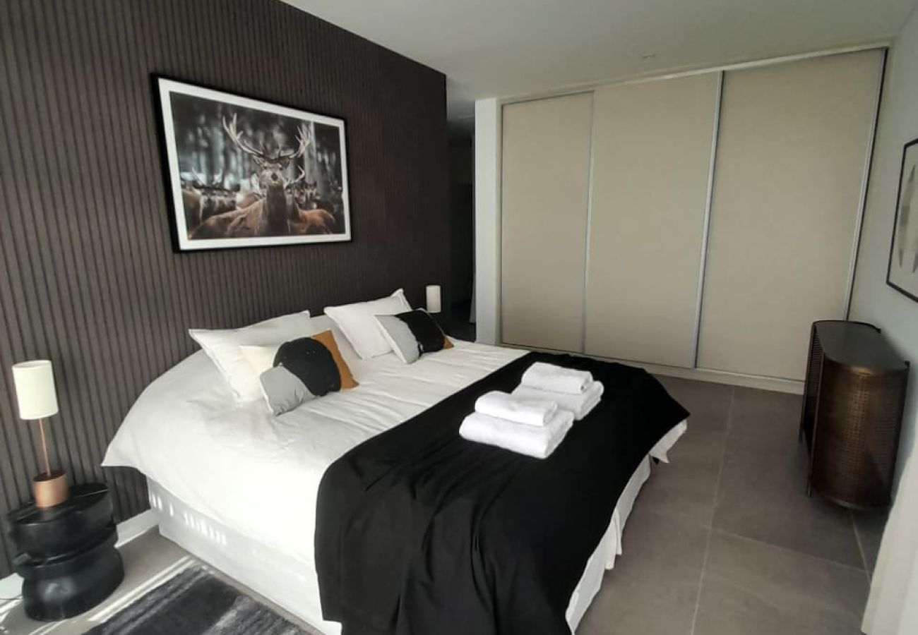 Apartamento en San Carlos de Bariloche - 06PAX HUAPI50C FLOR-NP
