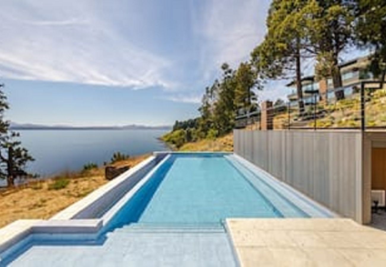Apartamento en San Carlos de Bariloche - 06PAX HUAPI50 FLOR-NP