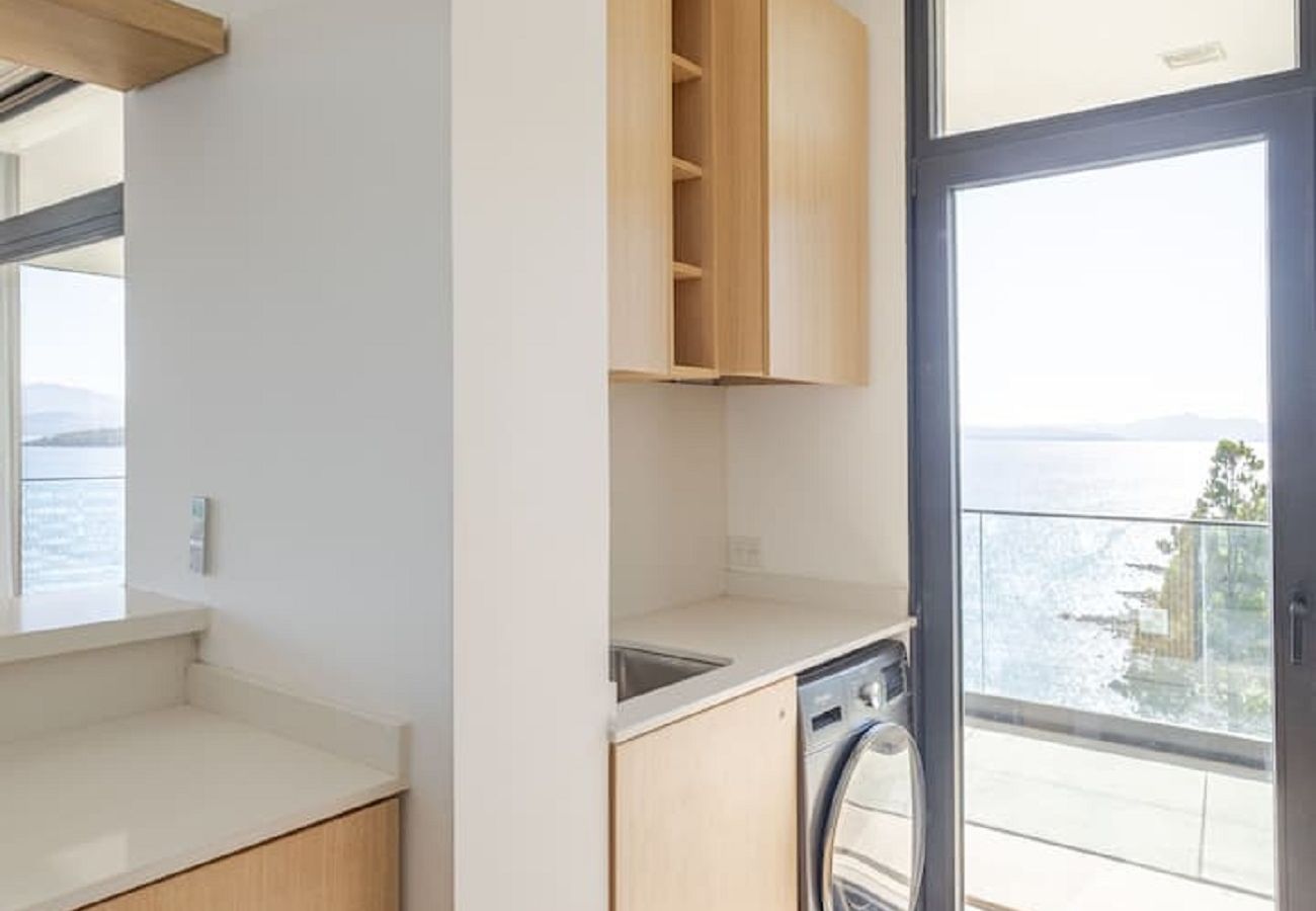 Apartamento en San Carlos de Bariloche - 06PAX HUAPI50 FLOR-NP