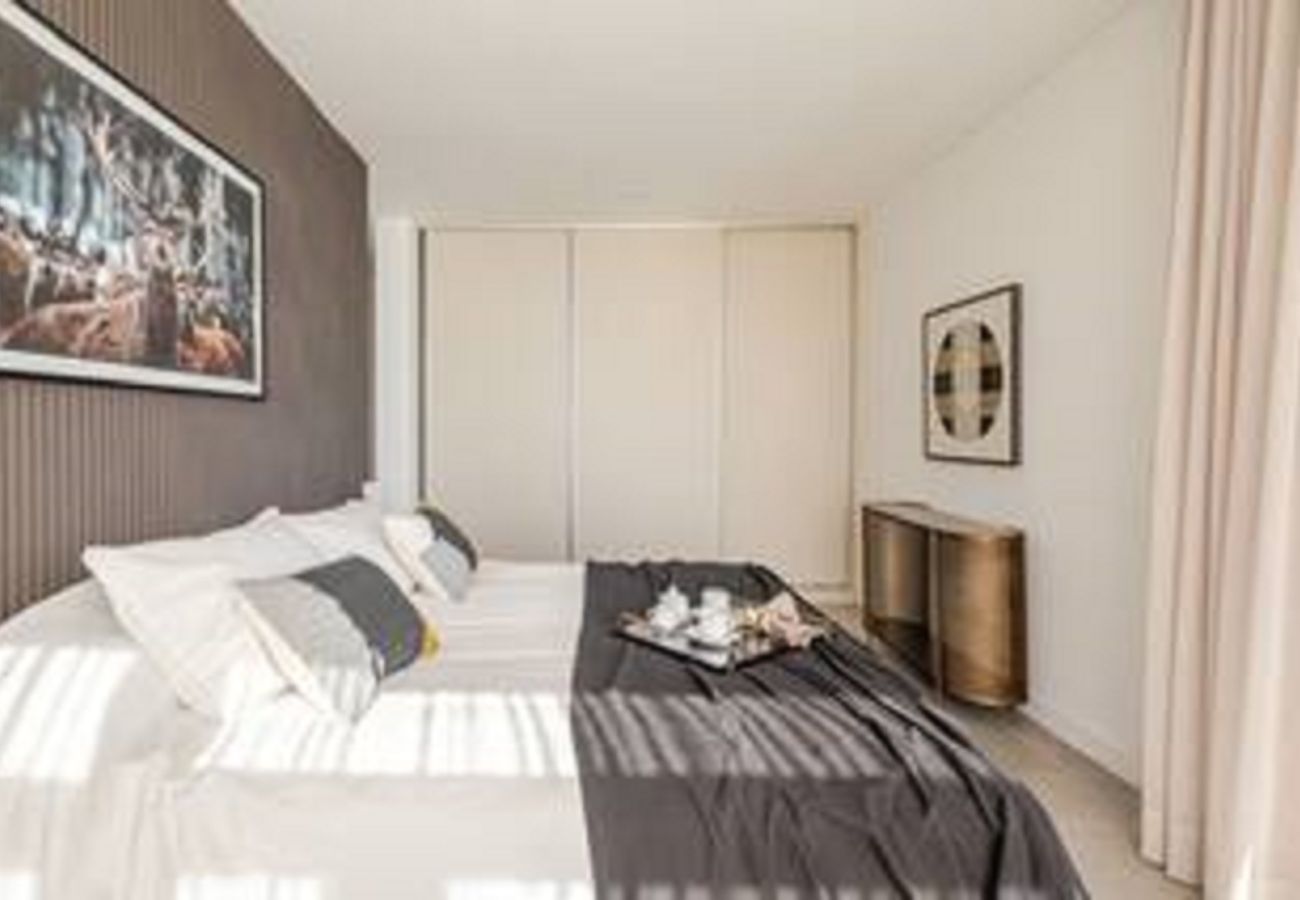 Apartamento en San Carlos de Bariloche - 06PAX HUAPI50 FLOR-NP