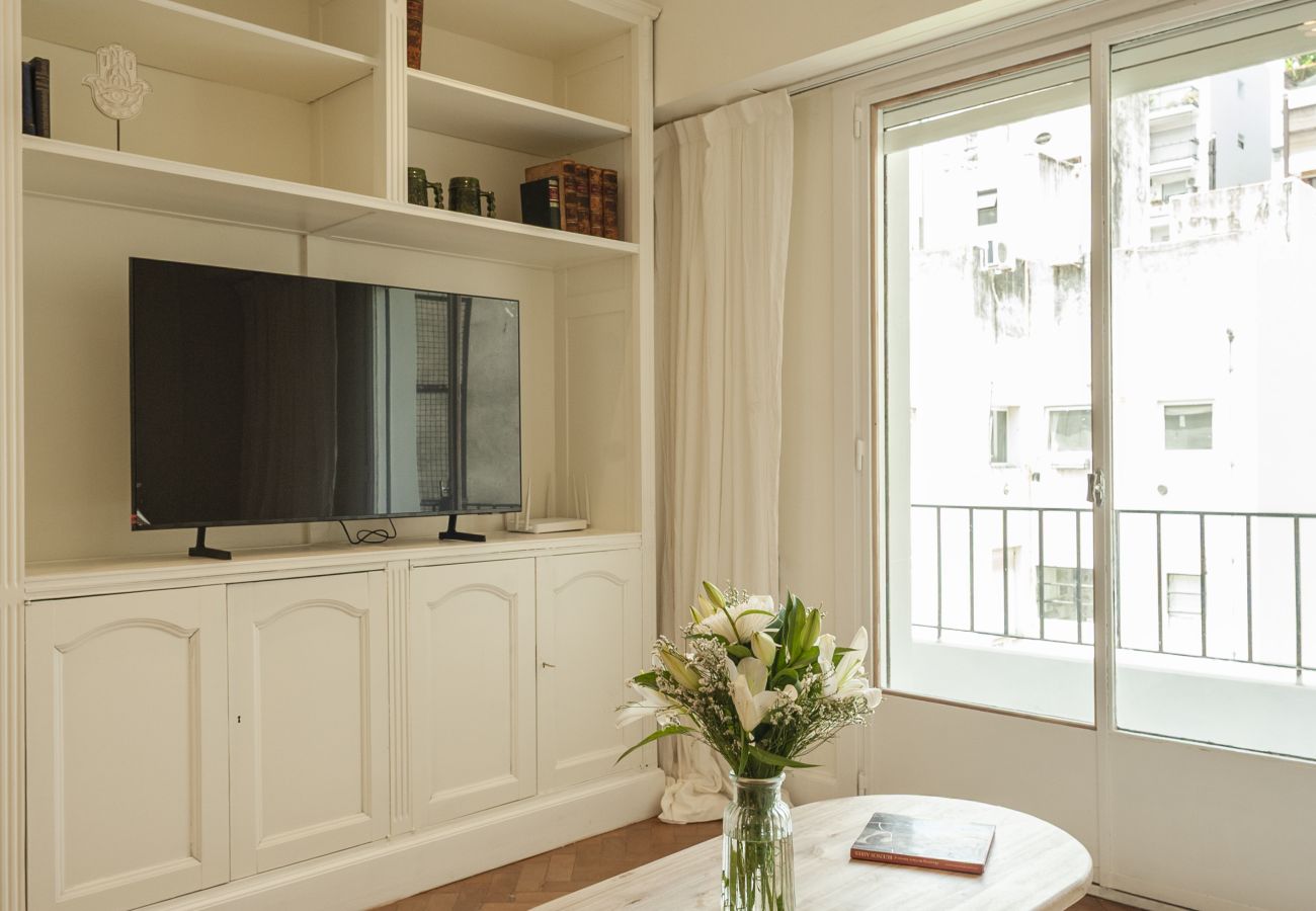 Apartamento en Buenos Aires - Junin 4D · Hermoso, Amplio y Encantador en BA