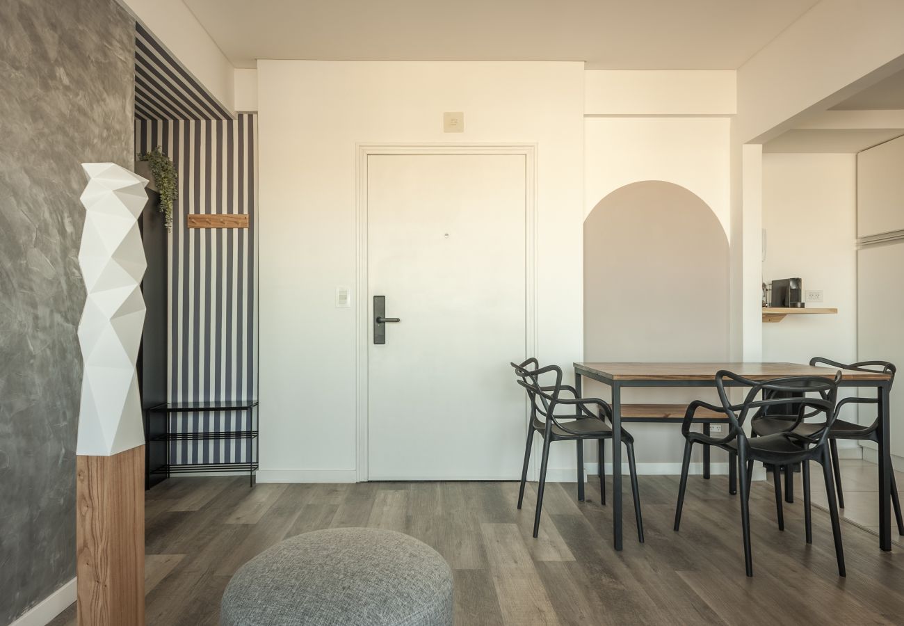 Apartamento em Buenos Aires - Aguero 13A · Estupendo Depto con Balcón
