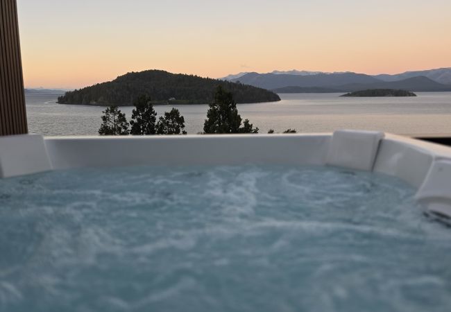 Apartment in San Carlos de Bariloche - 06 HUAPI50 FLOR-NP